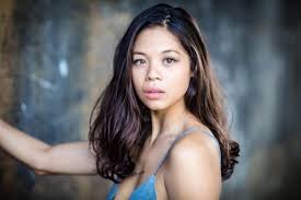 Eva Noblezada