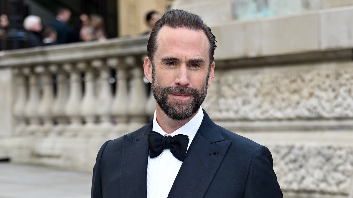 Joseph Fiennes